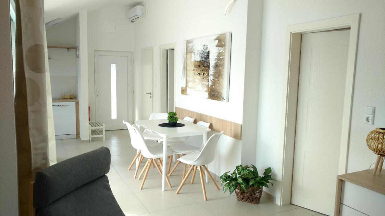 Villa Maluma Rogoznica  Bagian luar foto